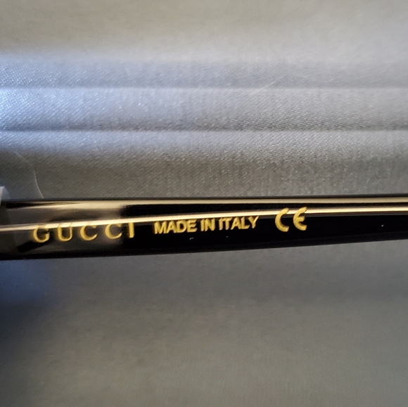 ❌SOLD❌Gucci sunglasses authentic - Picture 5 of 9